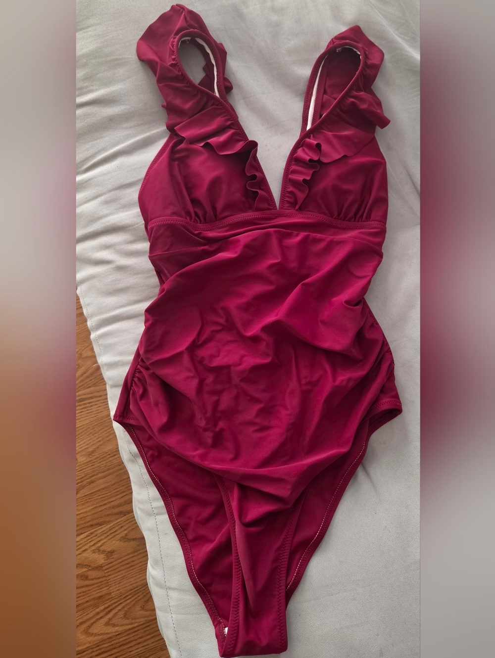 Women's Ruffled Deep V One-Piece Swimsuit - Sz Medium- Magenta- Cupshe - Picture 3 of 4